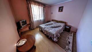 Отель Отель Князь Олег Долина Стандартный двухместный номер с 1 кроватью или 2 отдельными кроватями-1
